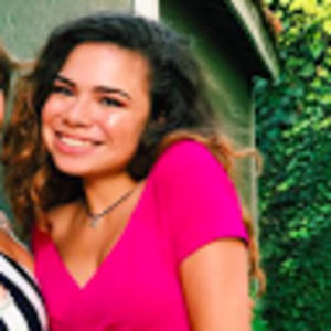 Meet your Posher, Juliette